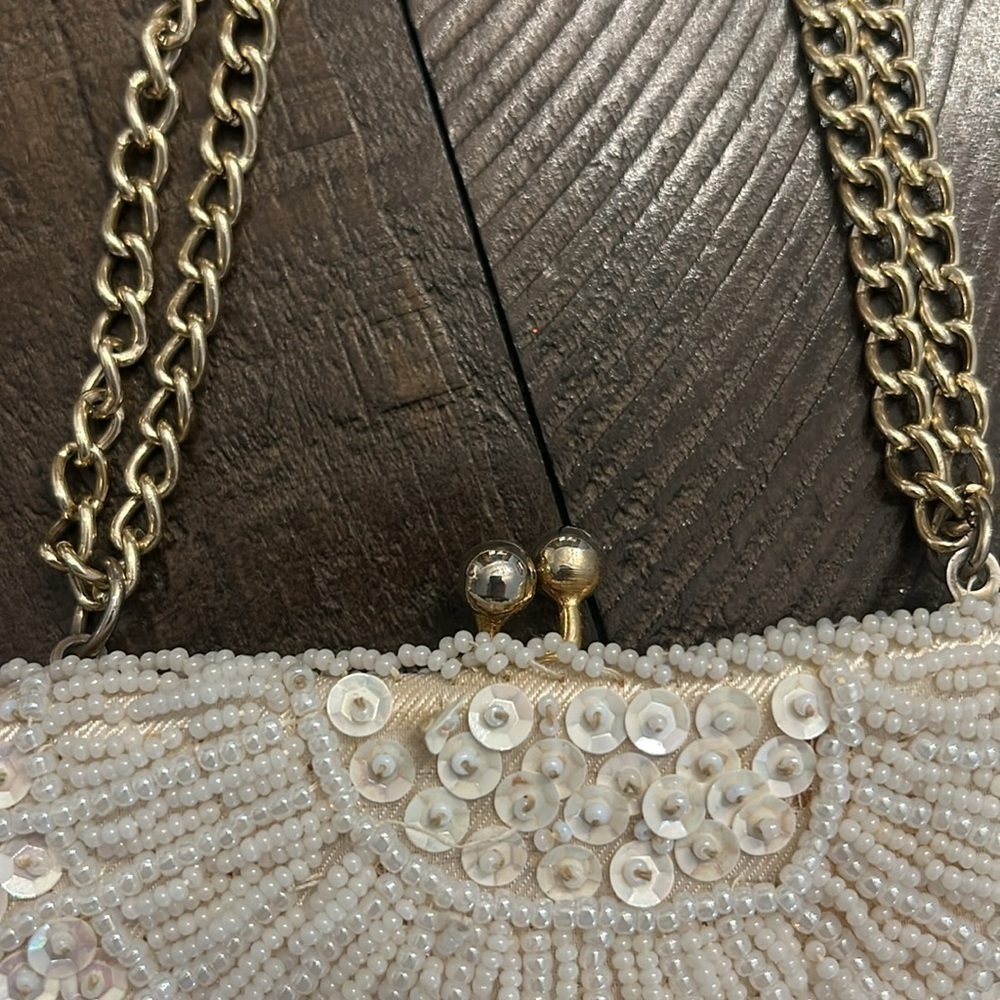 Hand Made Hong Kong Beaded off white bag - Picture 6 of 16